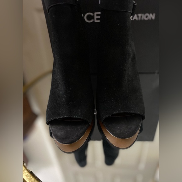 🖤GOOD CONDITION🖤 BCBGeneration| Open-Toe Booties| Size: 9 | 4 in. - Picture 8 of 8